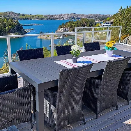 Holiday Home Fitjar