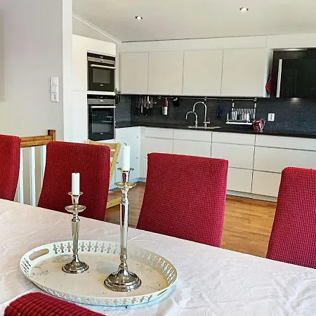 Holiday Home Fitjar * Fitjar