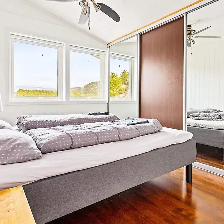 Holiday home Holiday Home Fitjar *