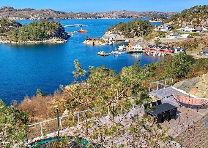 펜션 12 Person In Fitjar