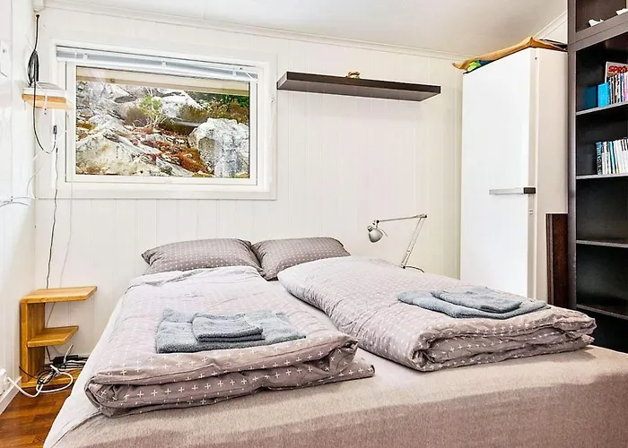 12 Person In Ferienhaus Fitjar