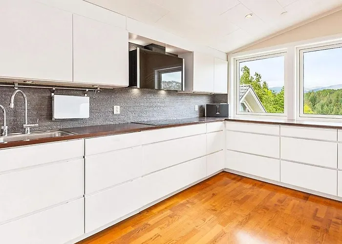 12 Person In Feriehus