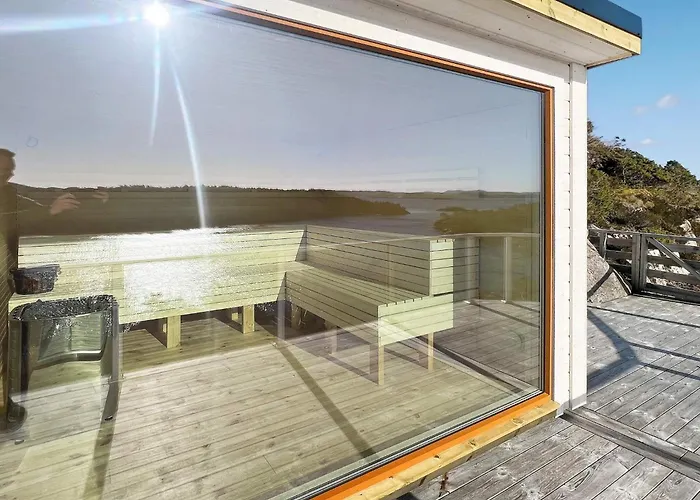 12 Person In Dom wakacyjny Fitjar