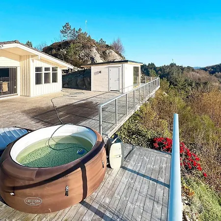 Casa de Férias 12 Person In Fitjar